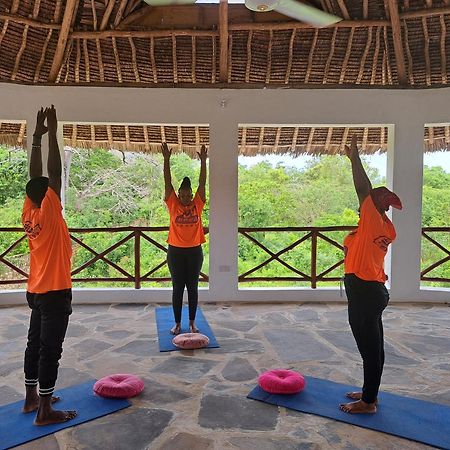 Diani Yoga Barn Panzió Ukunda Kültér fotó