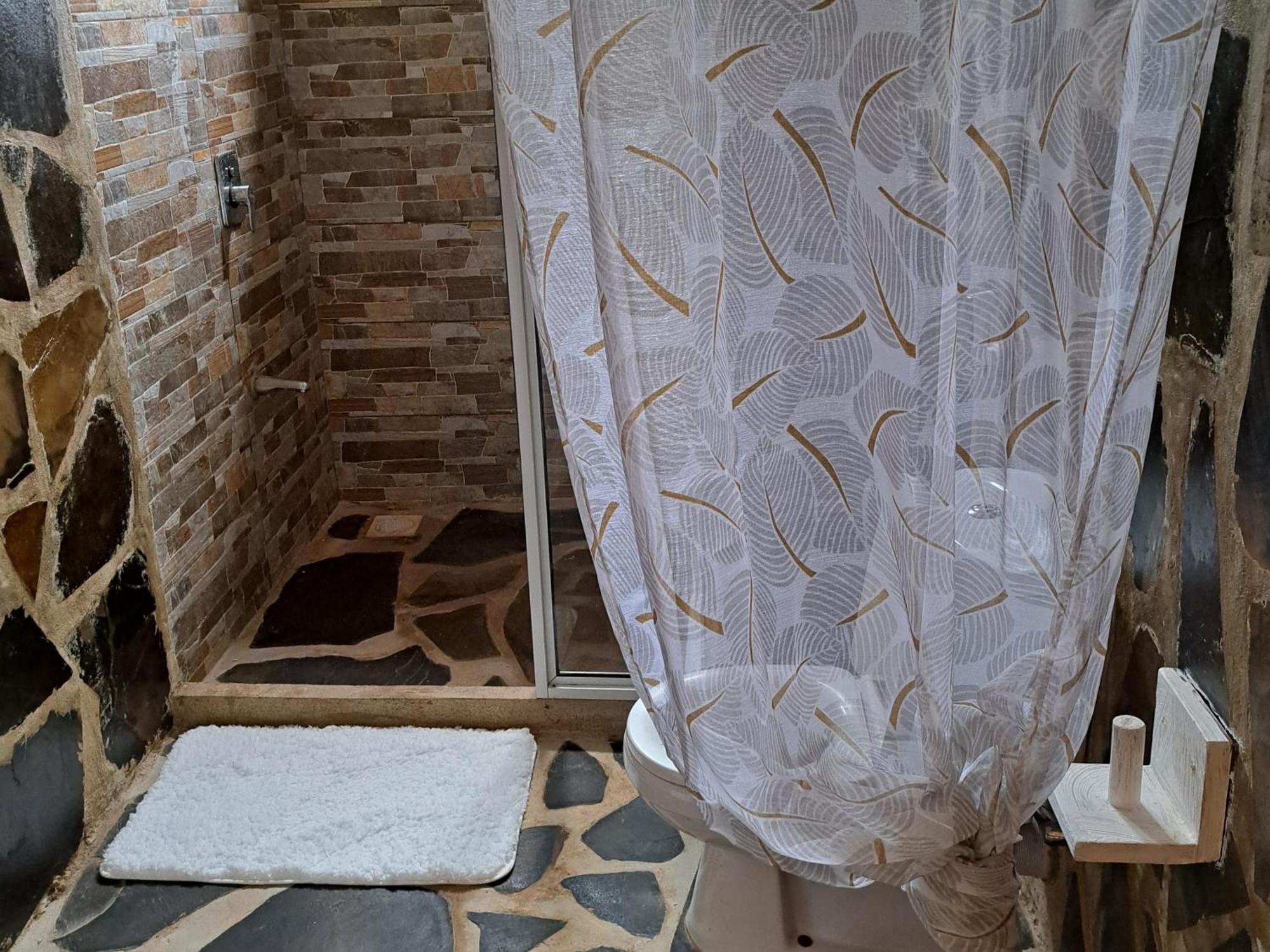 Diani Yoga Barn Panzió Ukunda Kültér fotó