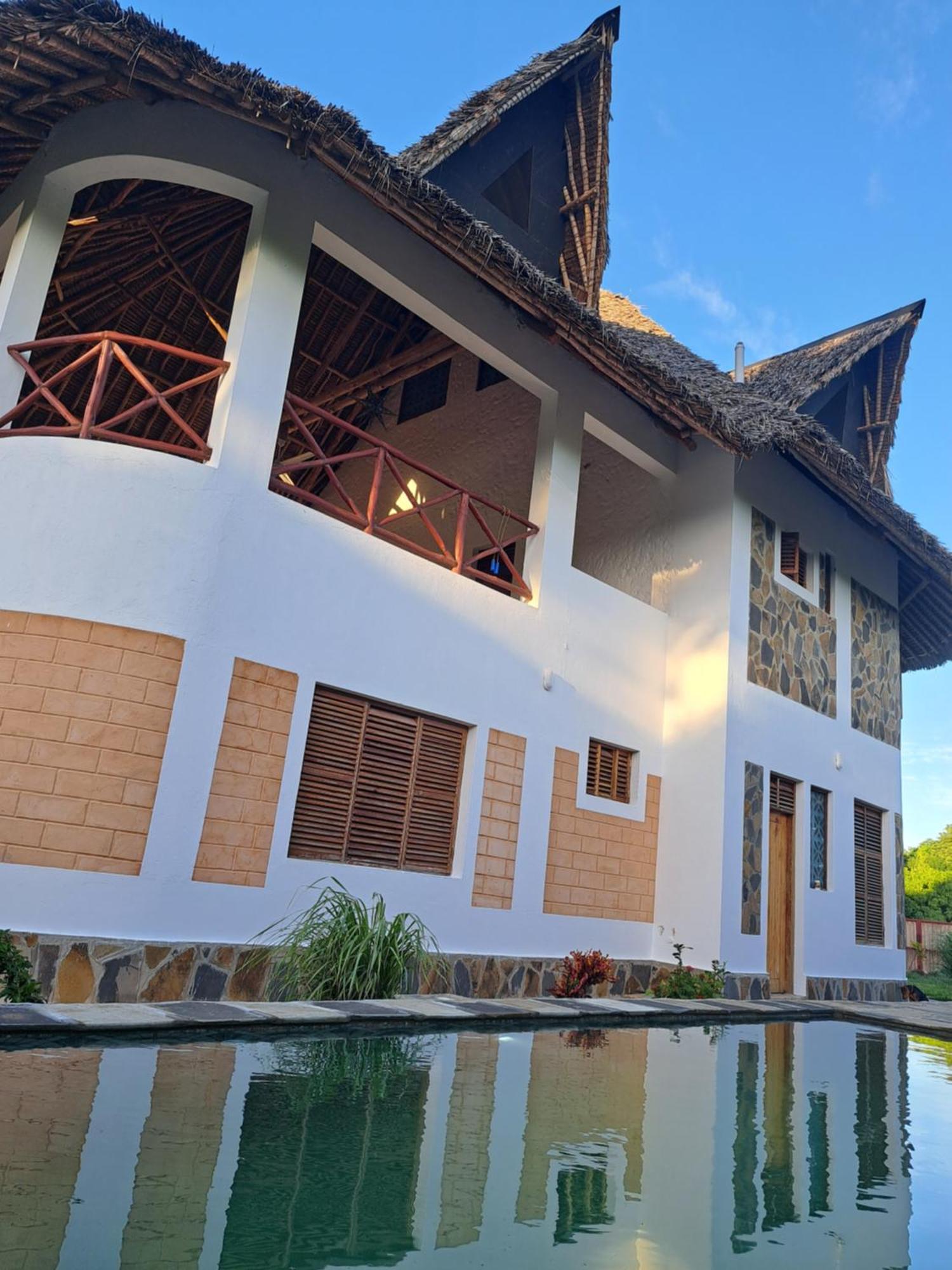 Diani Yoga Barn Panzió Ukunda Kültér fotó